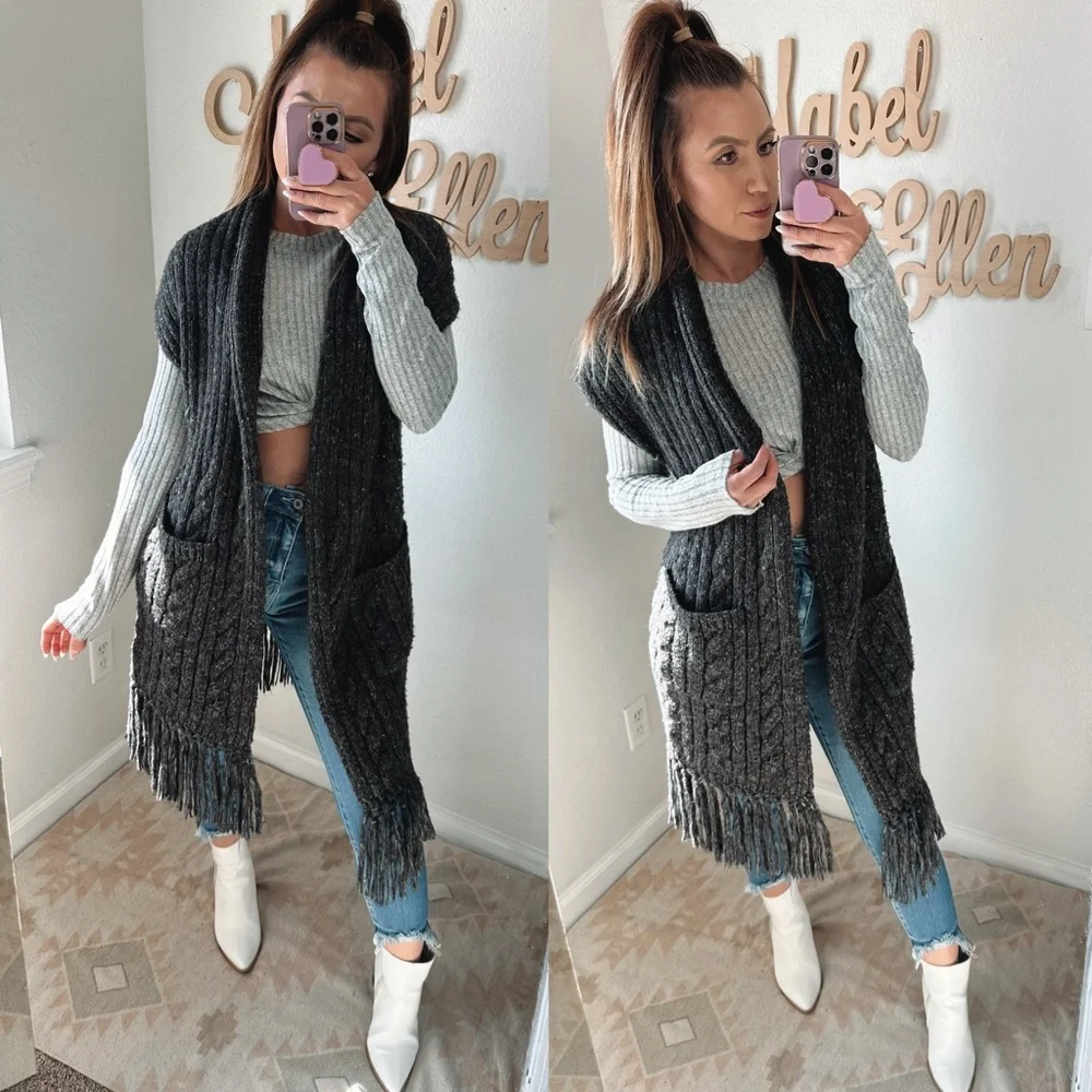 So greycation long sleeve twist front Hacchi crop top size medium